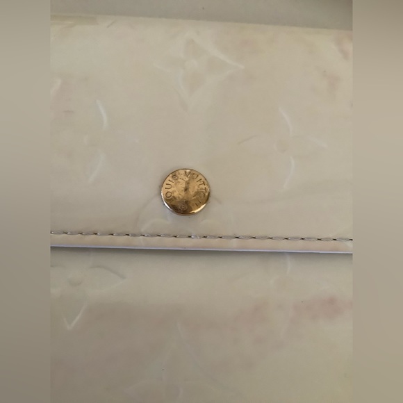 🔥Louis Vuitton🔥Vernis Sarah monogram ivory pearl wallet - Picture 3 of 10